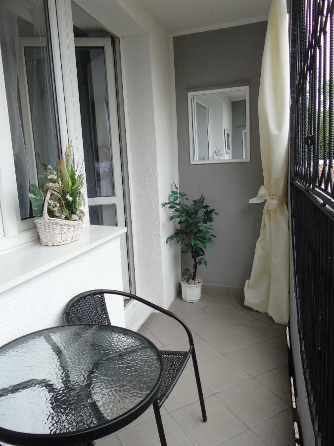 Bialy Apartament 6-8 Osob Plus Dostawka Gdansk Ngoại thất bức ảnh